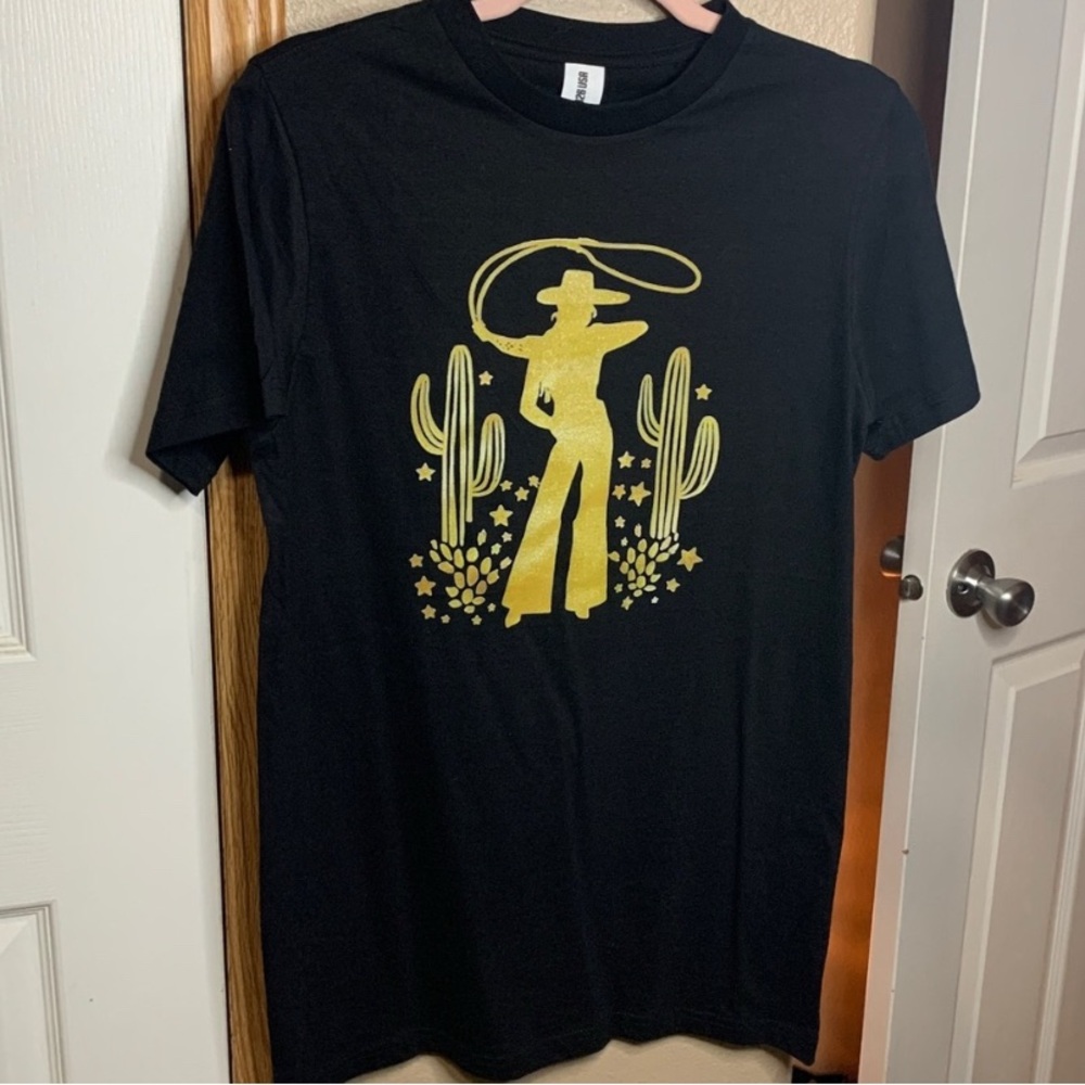 WESTERN Cowgirl with Gold Rope and Cactus Black Crewneck Short Sleeve Tee Shirt - Picture 1 of 4